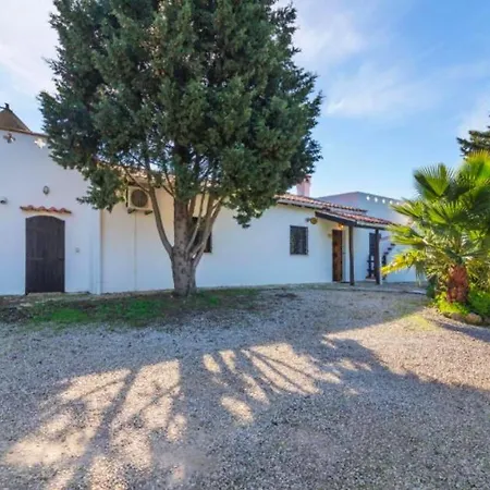 Villa Lovely With Private Pool - Walk To The Beach - 4br Faro